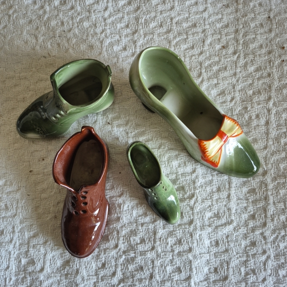 Vintage Ceramic Shoe Figurines - Green & Brown